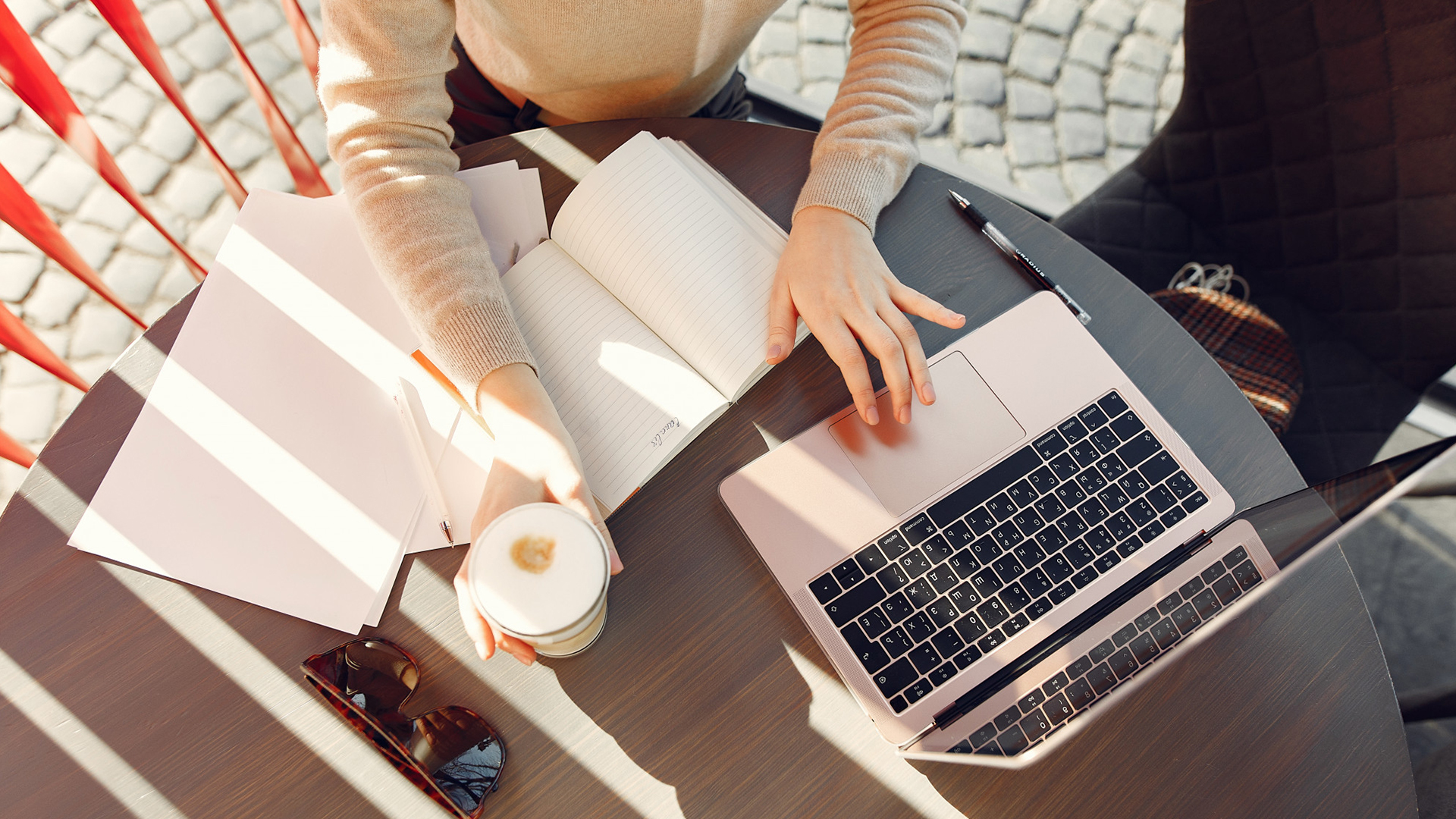 What Makes a High-Converting Author Website in 2026?