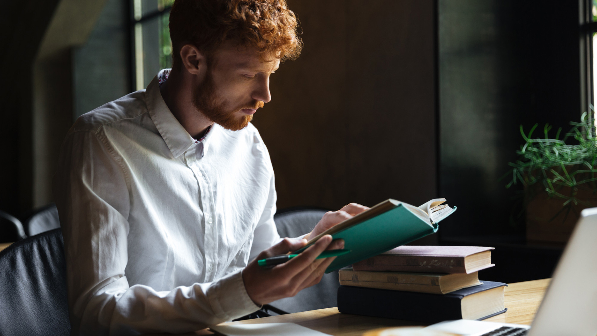 The Direct Impact of Professional Book Editing Services on Reader Retention